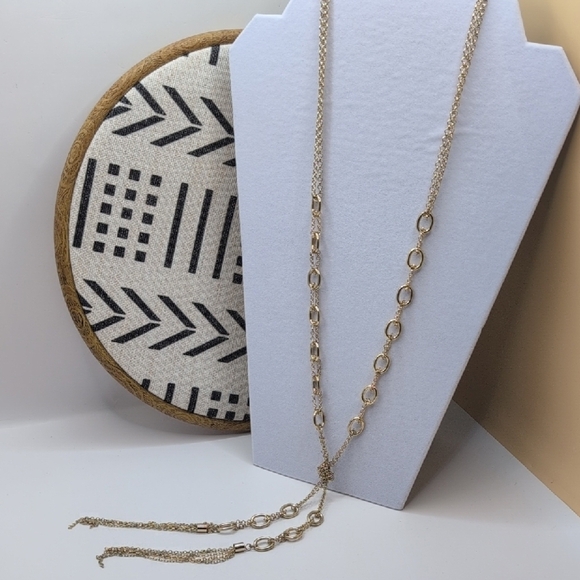 LOFT Gold Elegant Necklace with Minimalist Design - Picture 1 of 3